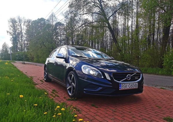 Volvo V60 cena 41900 przebieg: 242000, rok produkcji 2011 z Sokółka małe 79